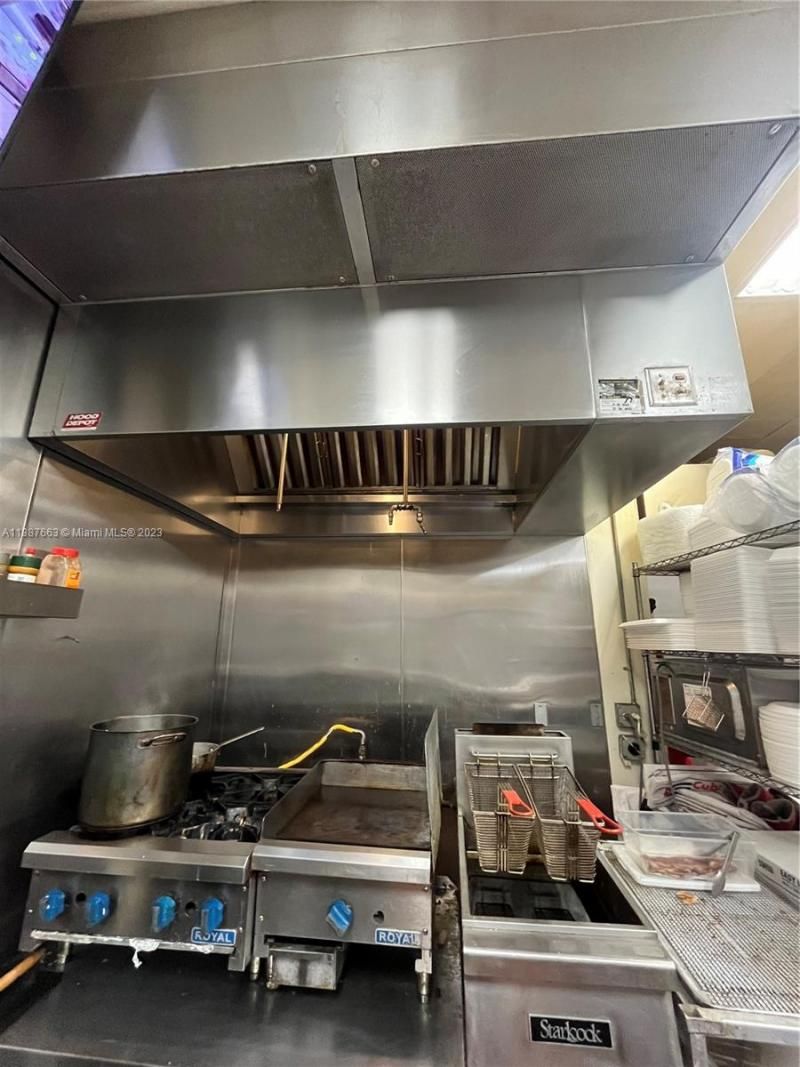 10740 NW 74th St, Doral, FL 33178 Photo