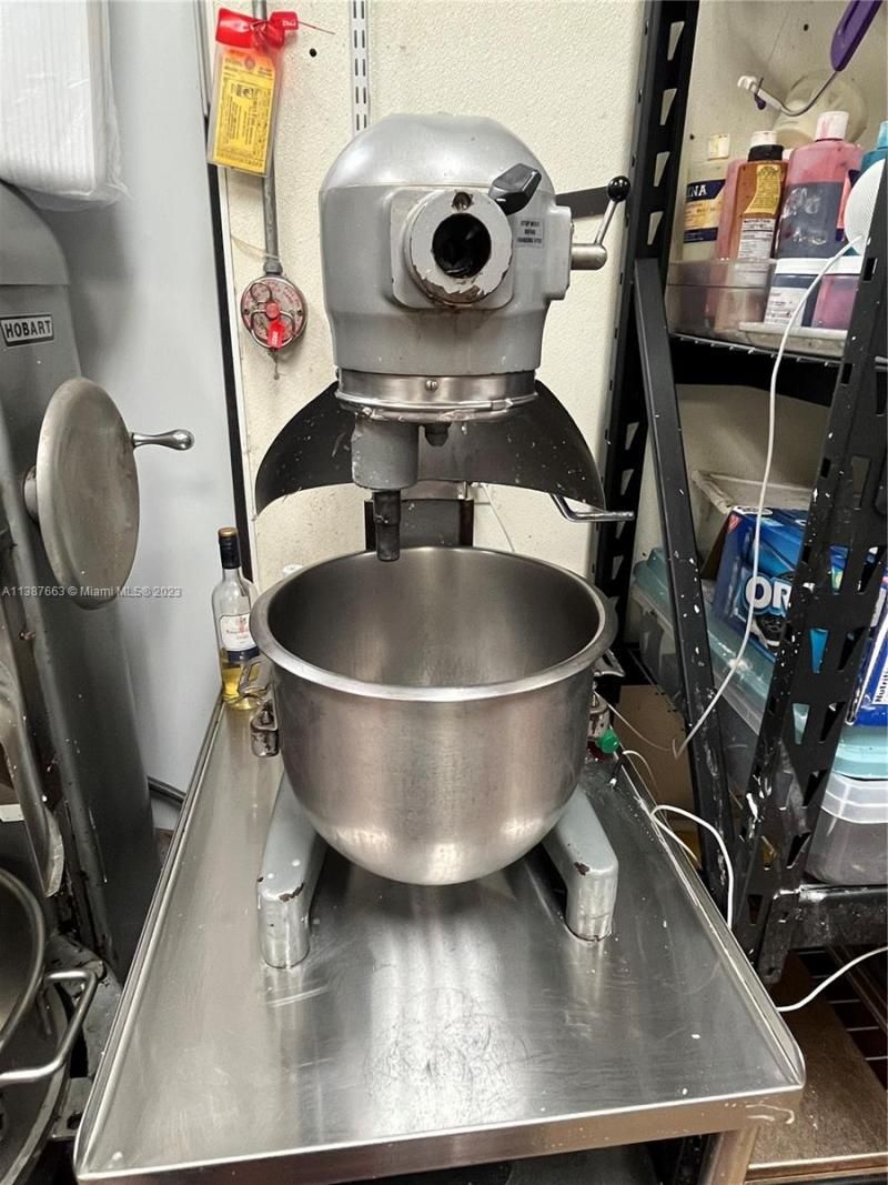 10740 NW 74th St, Doral, FL 33178 Photo