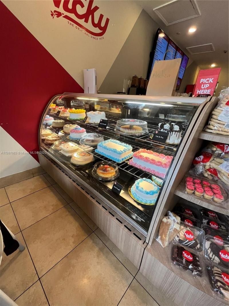 10740 NW 74th St, Doral, FL 33178 Photo