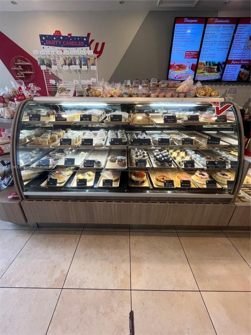 10740 NW 74th St, Doral, FL 33178 Photo