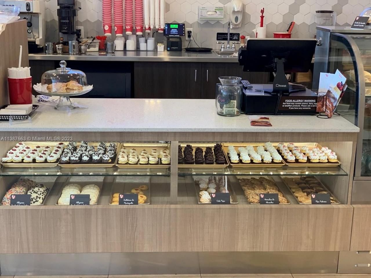 10740 NW 74th St, Doral, FL 33178 Photo