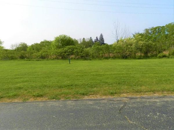 2500 Bay Pointe Drive, St. Joseph, MI 49085