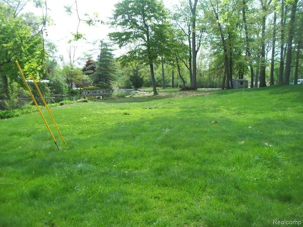 00 SOLANO Drive, Wolverine Lake Vlg, MI 48390