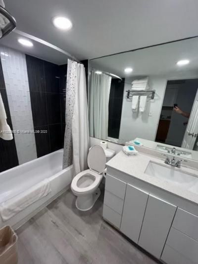 19201 Collins Ave, Unit 540, Sunny Isles Beach, FL 33160 Photo