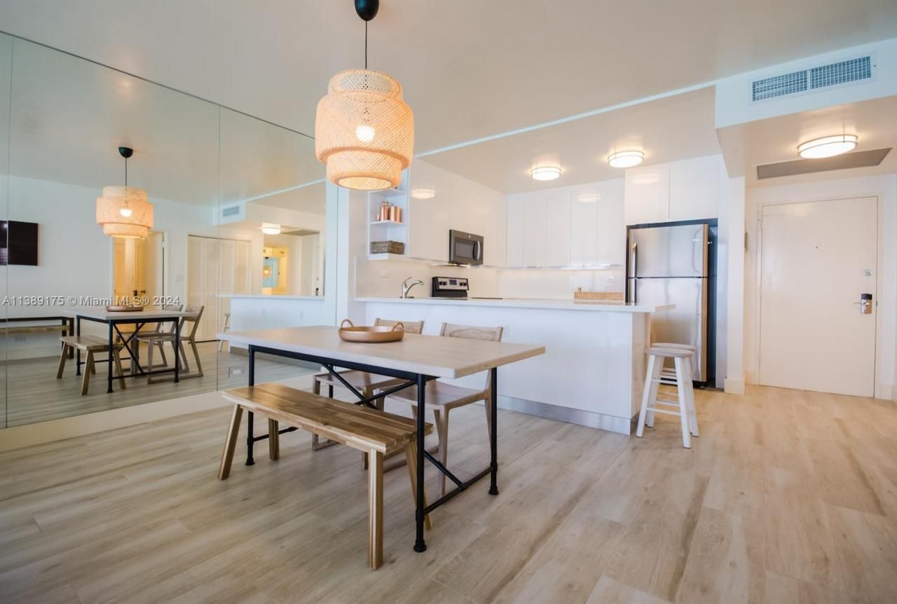 5601 Collins Ave, Unit 1204, Miami Beach, FL 33140 Photo