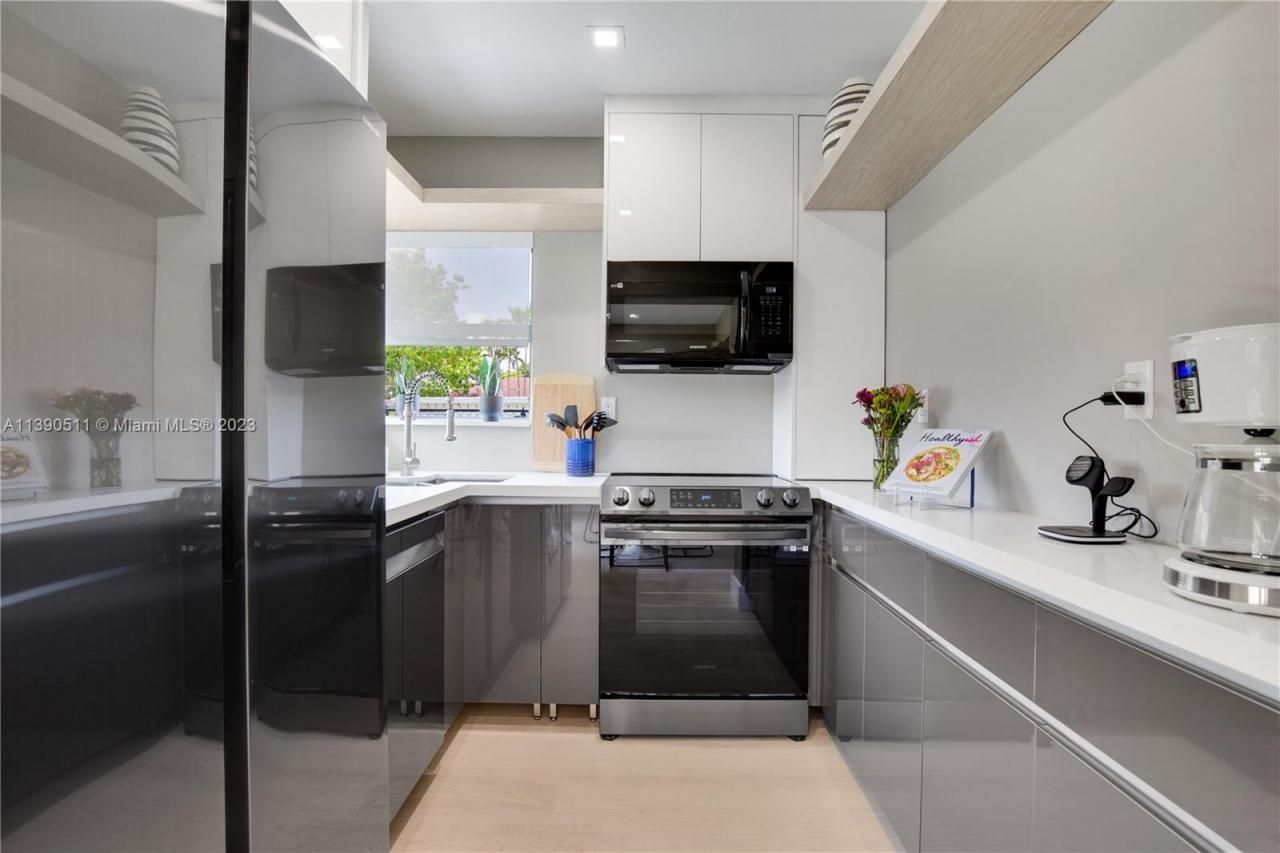 6428 SW 23rd St, Unit 6428, Miami, FL 33155 Photo