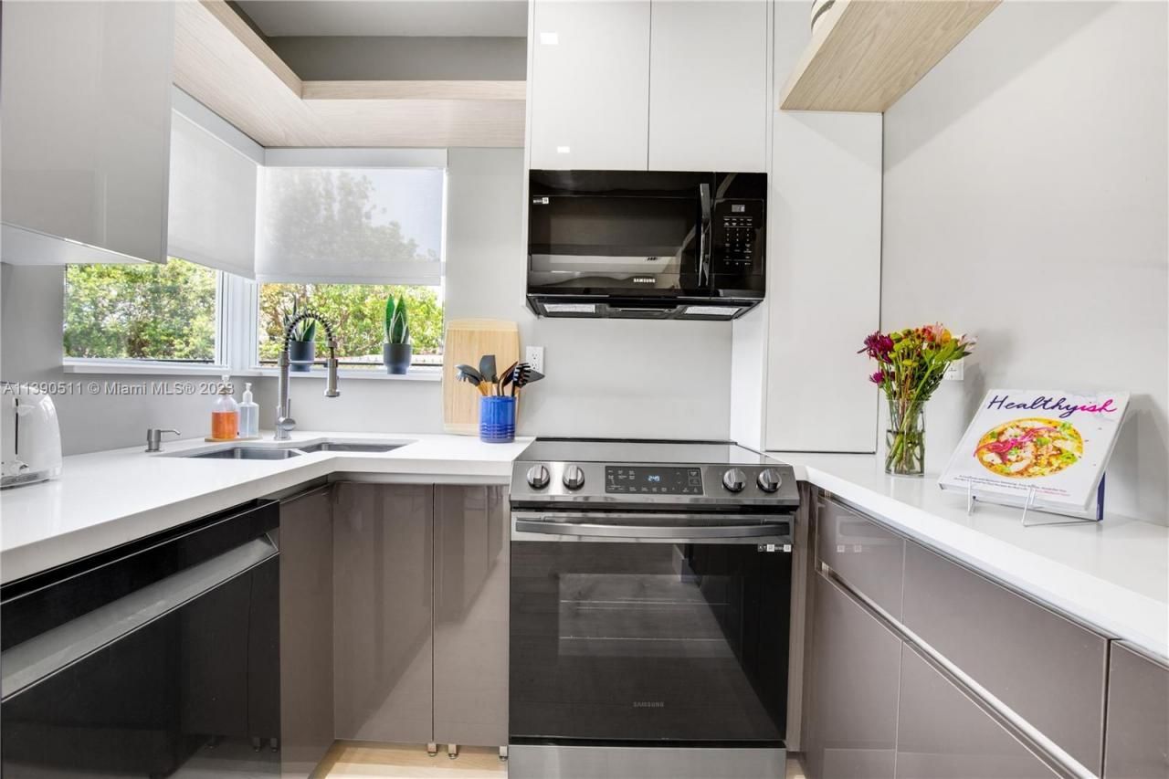 6428 SW 23rd St, Unit 6428, Miami, FL 33155 Photo
