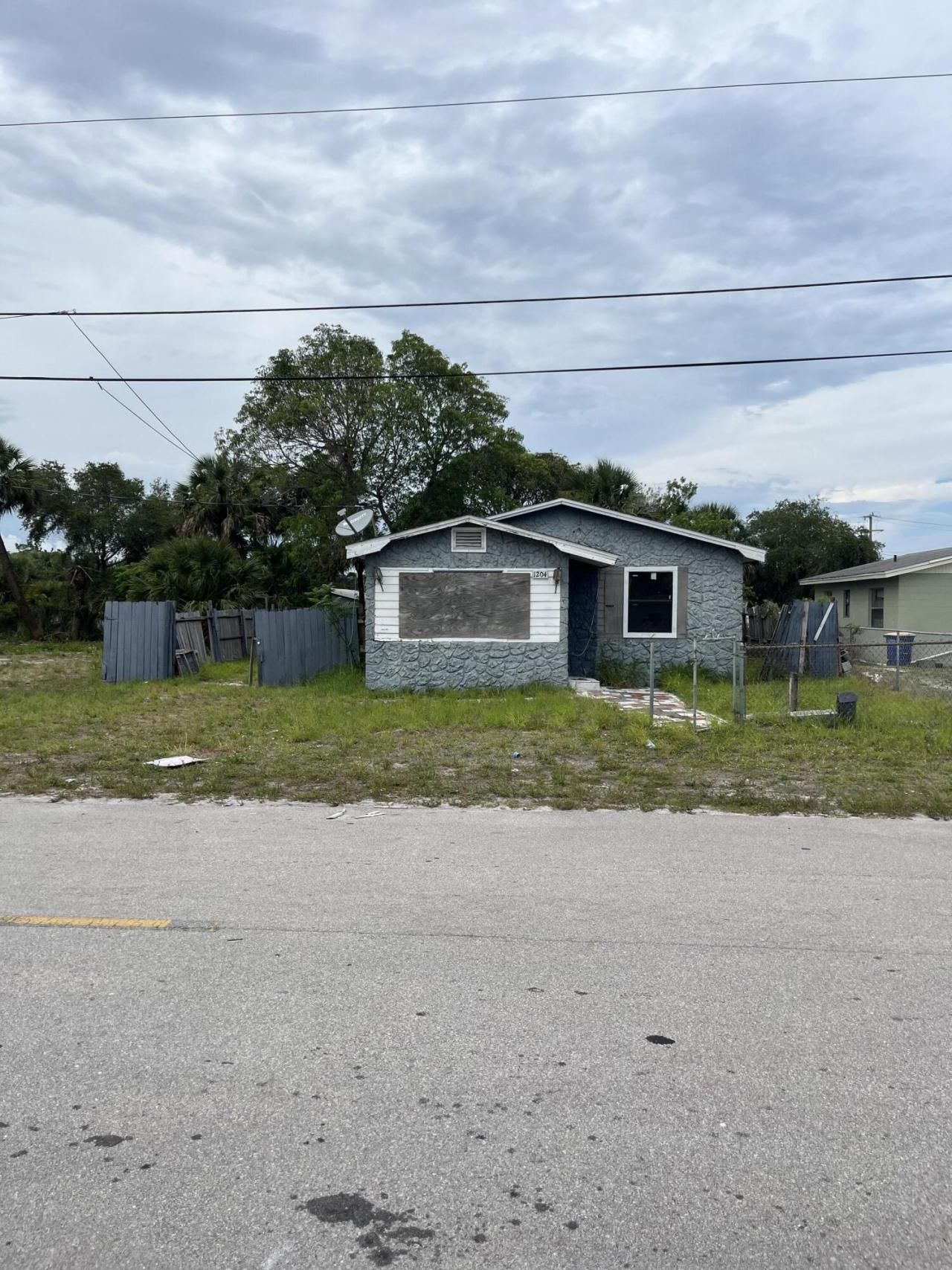 1204 Avenue K Avenue, Fort Pierce, FL 34950 Photo