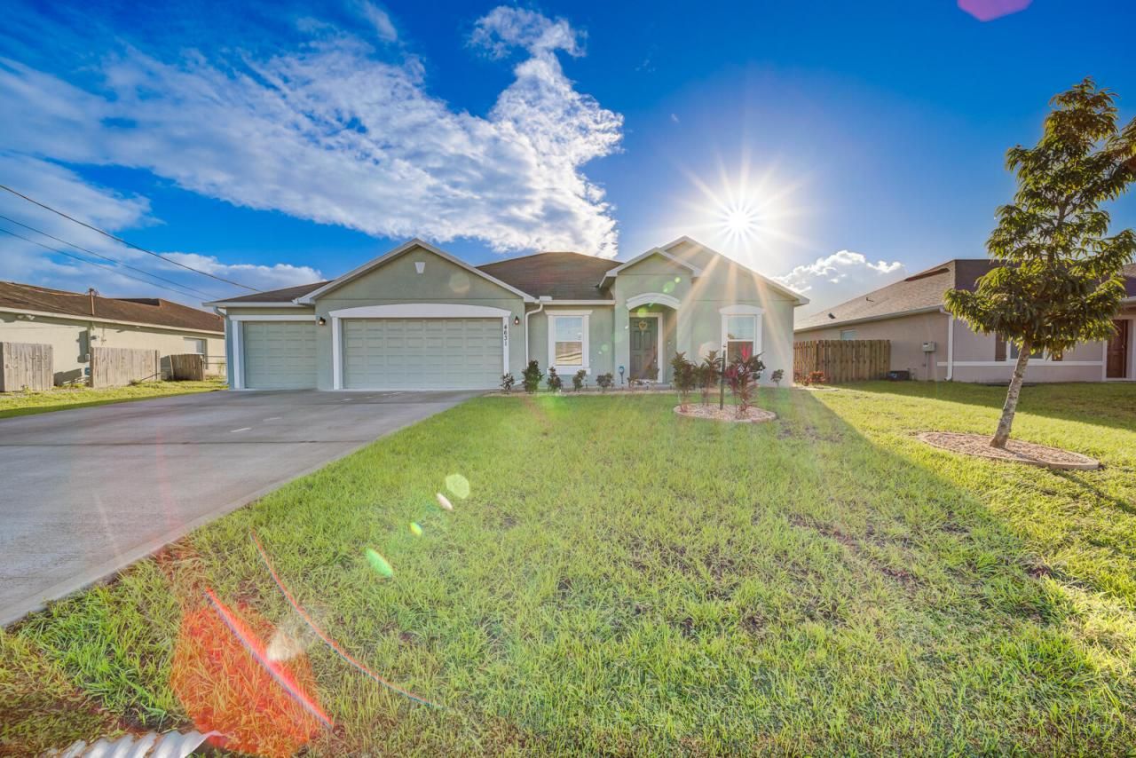 4631 SW Athena Drive, Port Saint Lucie, FL 34953 Photo