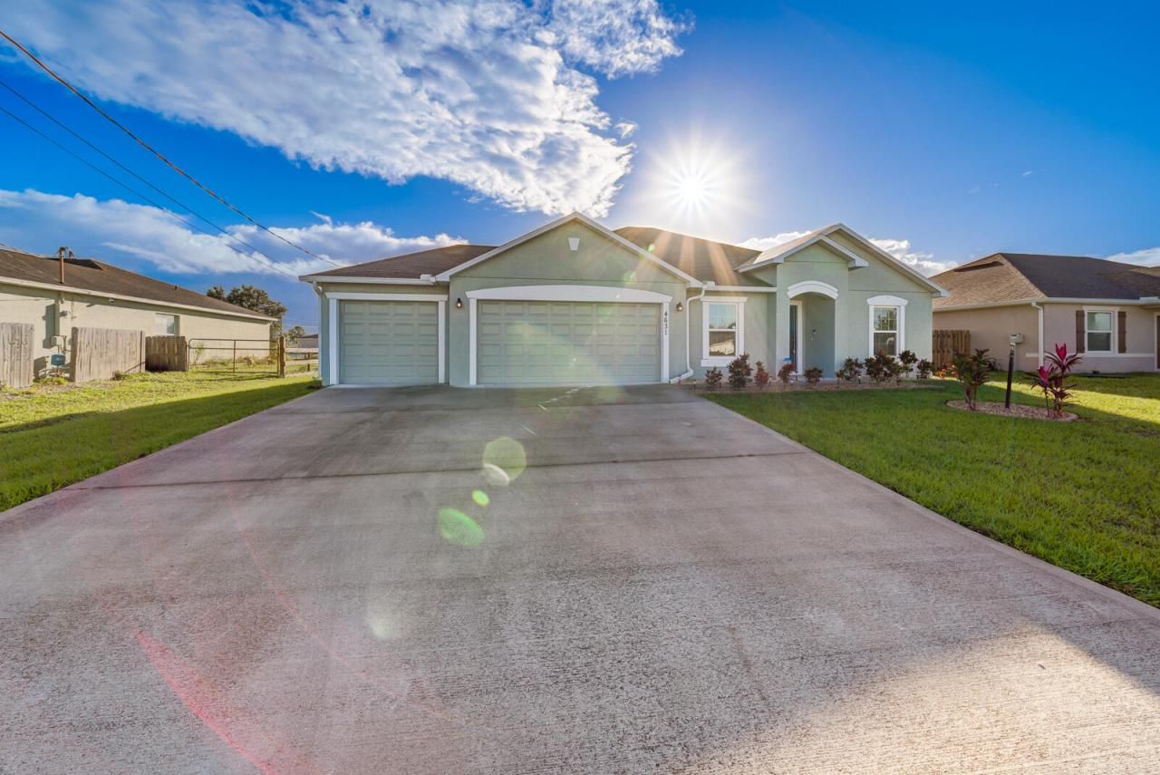4631 SW Athena Drive, Port Saint Lucie, FL 34953 Photo