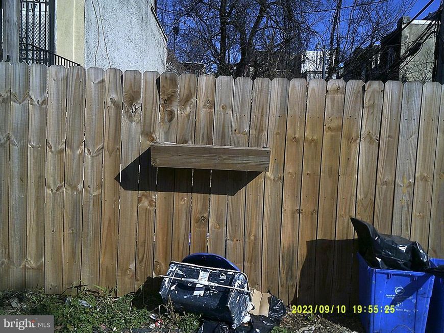 1715 W Pacific Street, Philadelphia, PA 19140 Main Photo