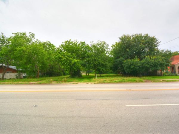 302 W University Ave, Georgetown, TX 78626