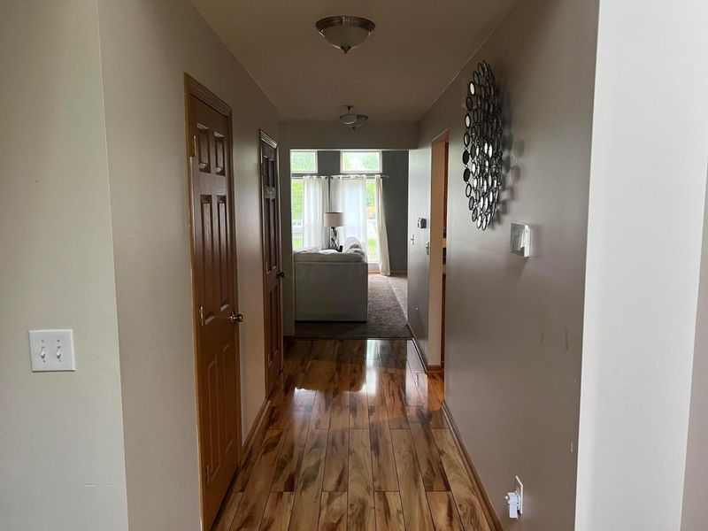 2825 Gablewood Drive, Columbus, OH 43219 Photo 3