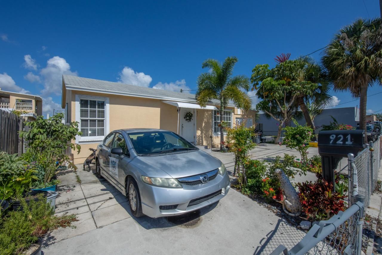 922 S Dixie Highway, Lake Worth Beach, FL 33460 Photo