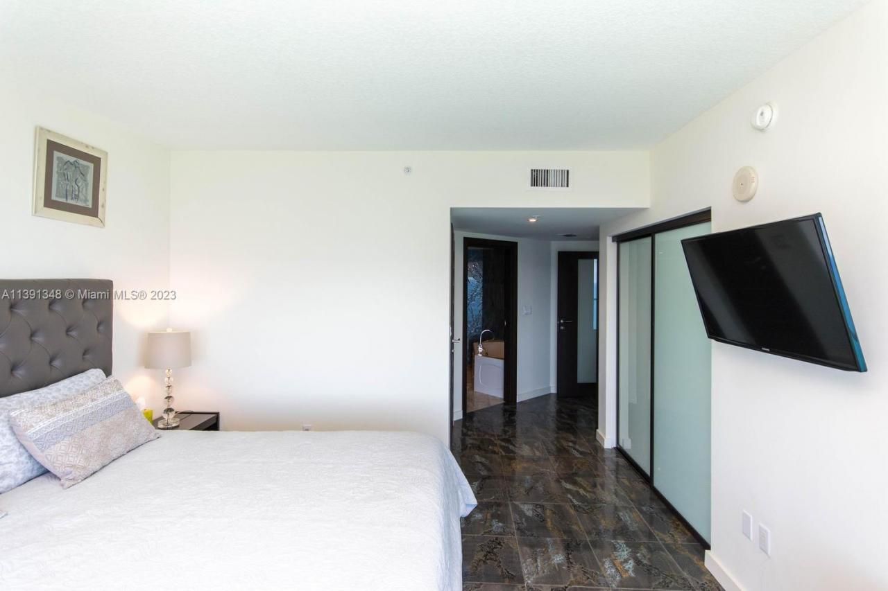 16699 Collins Ave, Unit 4103, Sunny Isles Beach, FL 33160 Photo