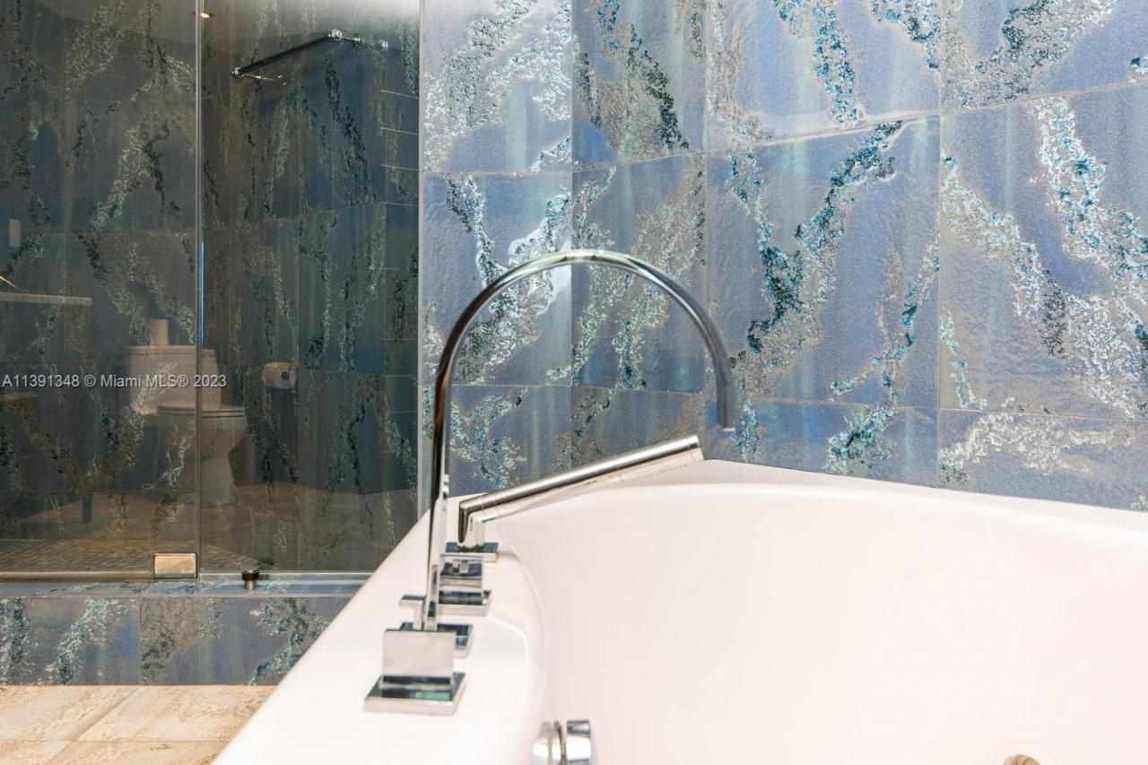 16699 Collins Ave, Unit 4103, Sunny Isles Beach, FL 33160 Photo