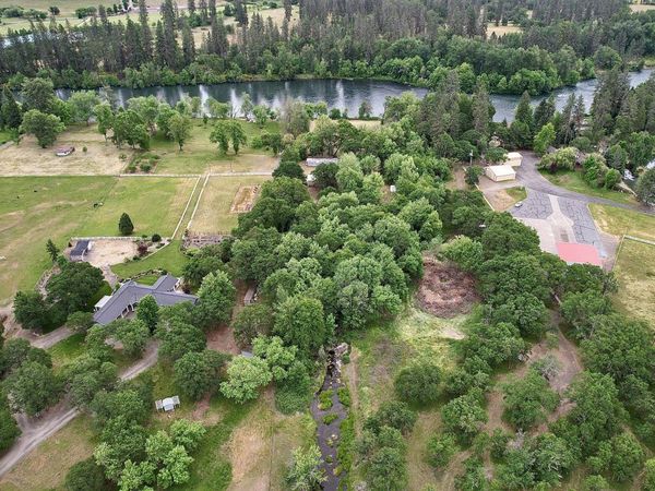 12240 Modoc Road, Unit C, White City, OR 97503