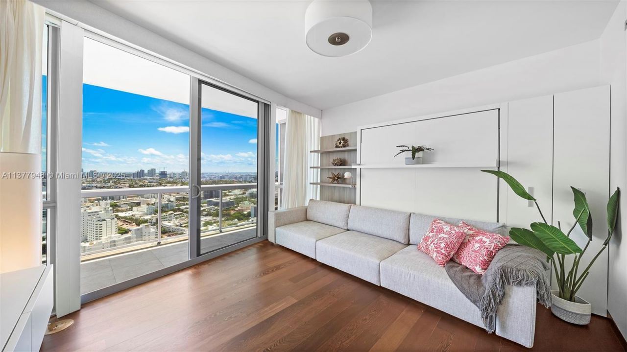 101 20th St, Unit 3909, Miami Beach, FL 33139 Photo