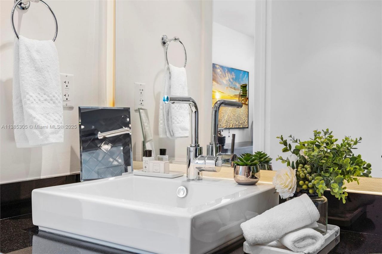 101 20th St, Unit 3903, Miami Beach, FL 33139 Photo