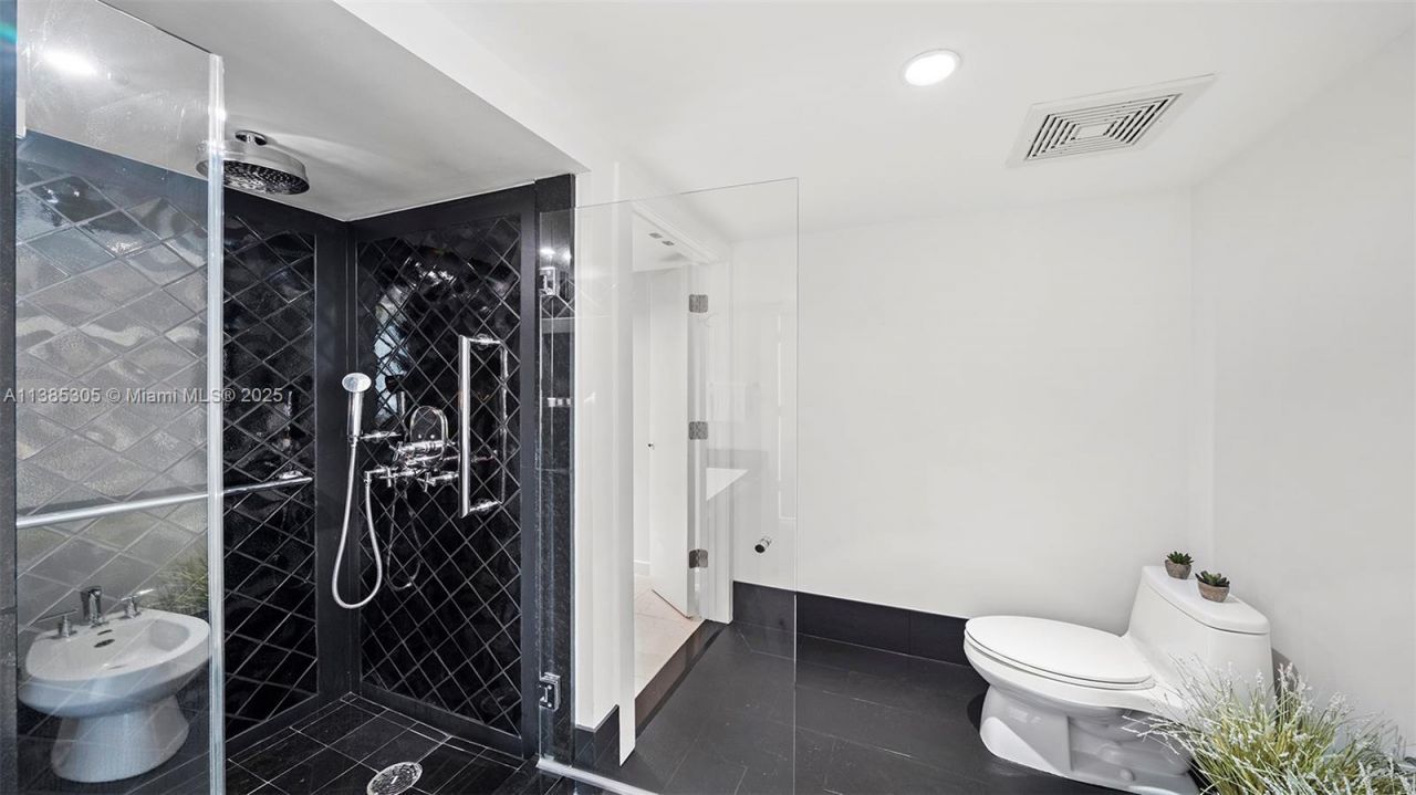 101 20th St, Unit 3903, Miami Beach, FL 33139 Photo