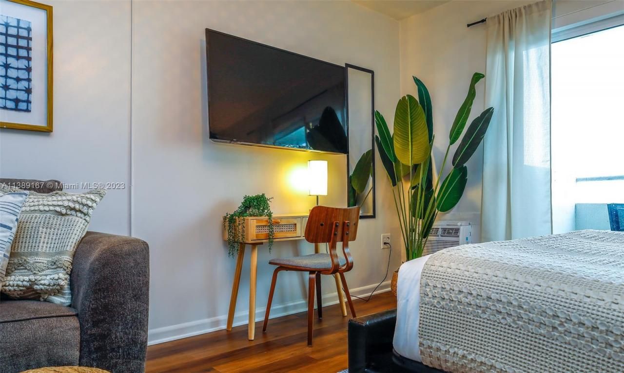 7904 West Dr, Unit 812, North Bay Village, FL 33141 Photo