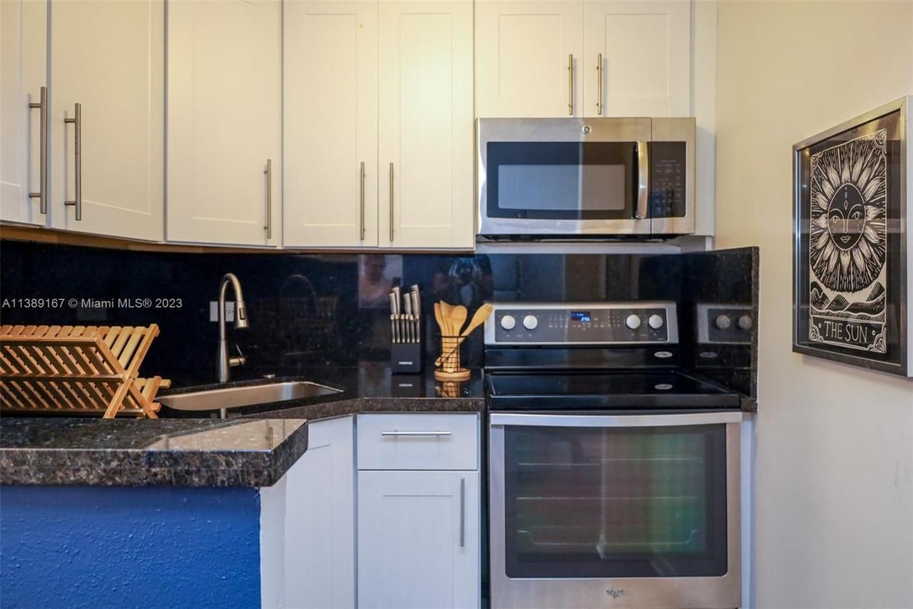 7904 West Dr, Unit 812, North Bay Village, FL 33141 Photo