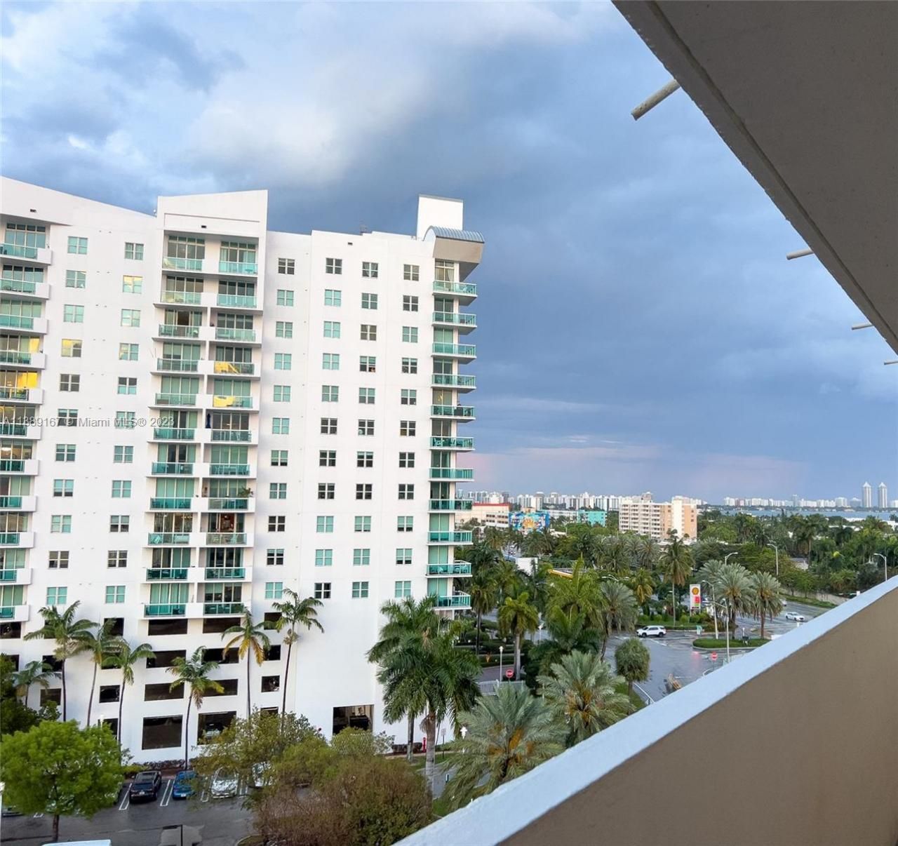 7904 West Dr, Unit 812, North Bay Village, FL 33141 Photo