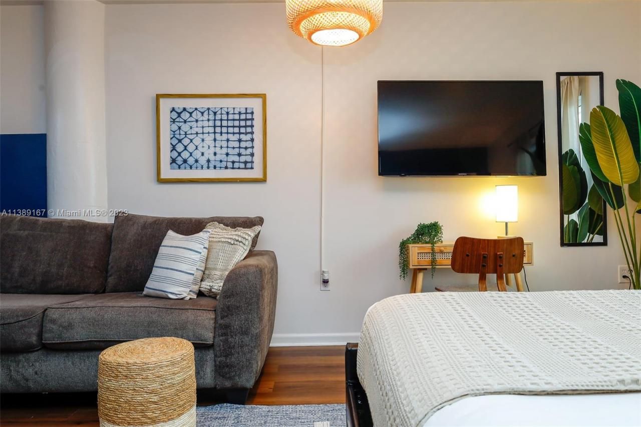 7904 West Dr, Unit 812, North Bay Village, FL 33141 Photo