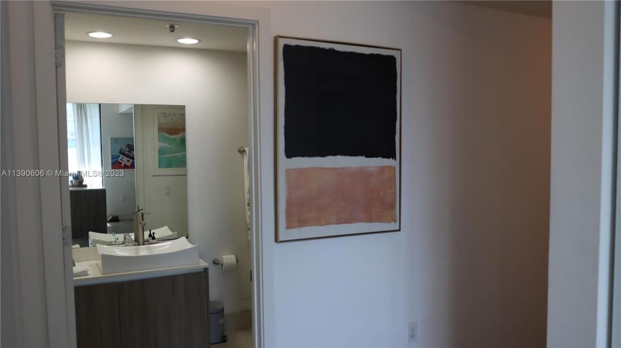 201 SW 17th Rd, Unit 606, Miami, FL 33129 Photo