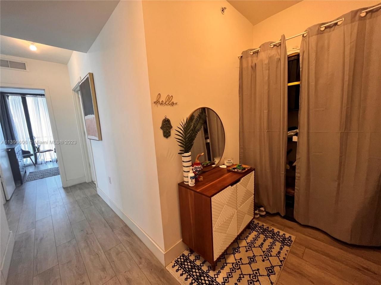 201 SW 17th Rd, Unit 606, Miami, FL 33129 Photo