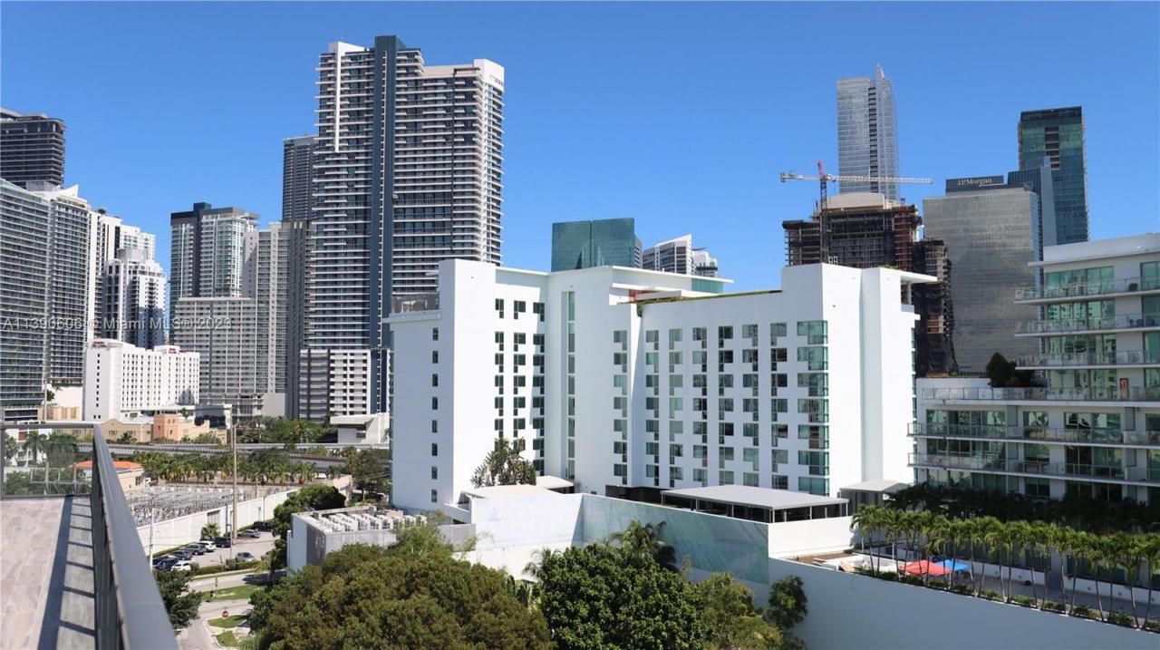 201 SW 17th Rd, Unit 606, Miami, FL 33129 Photo