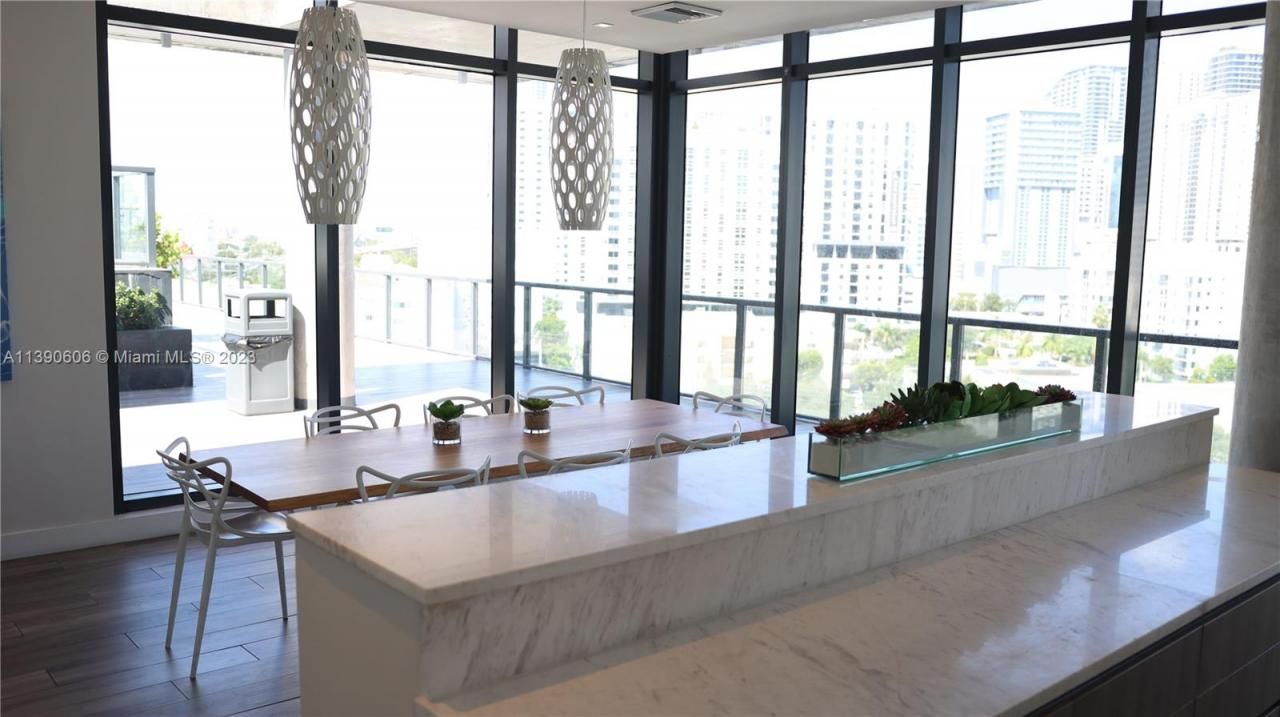 201 SW 17th Rd, Unit 606, Miami, FL 33129 Photo