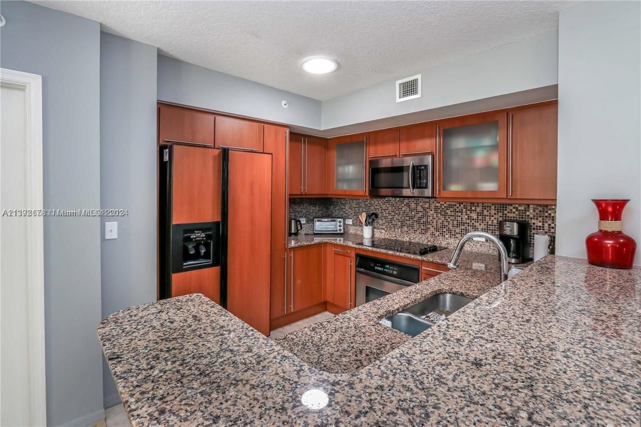 2080 S Ocean Dr, Unit 309, Hallandale Beach, FL 33009 Photo
