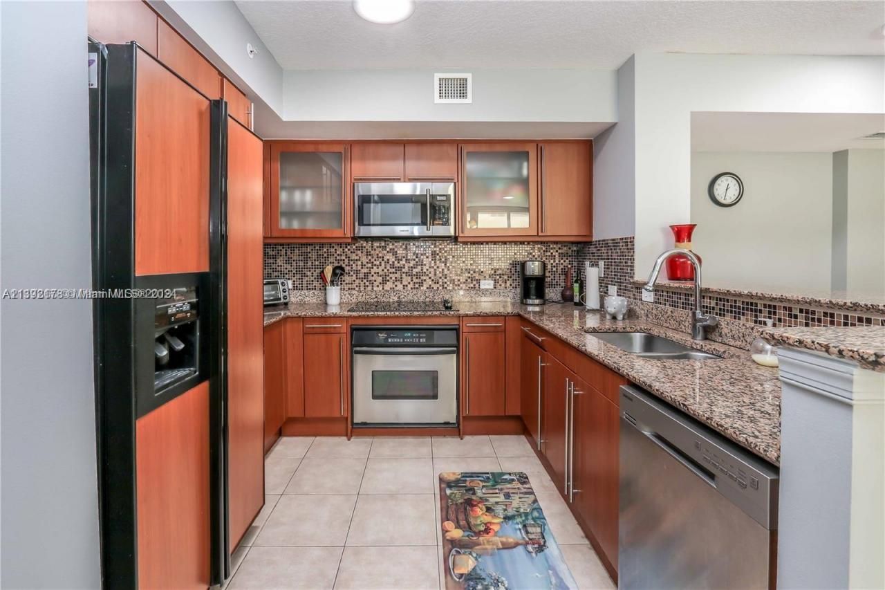 2080 S Ocean Dr, Unit 309, Hallandale Beach, FL 33009 Photo