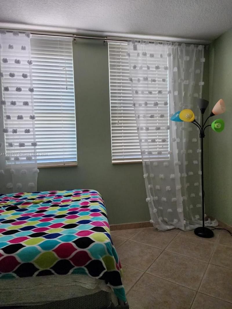 2080 S Ocean Dr, Unit 309, Hallandale Beach, FL 33009 Photo