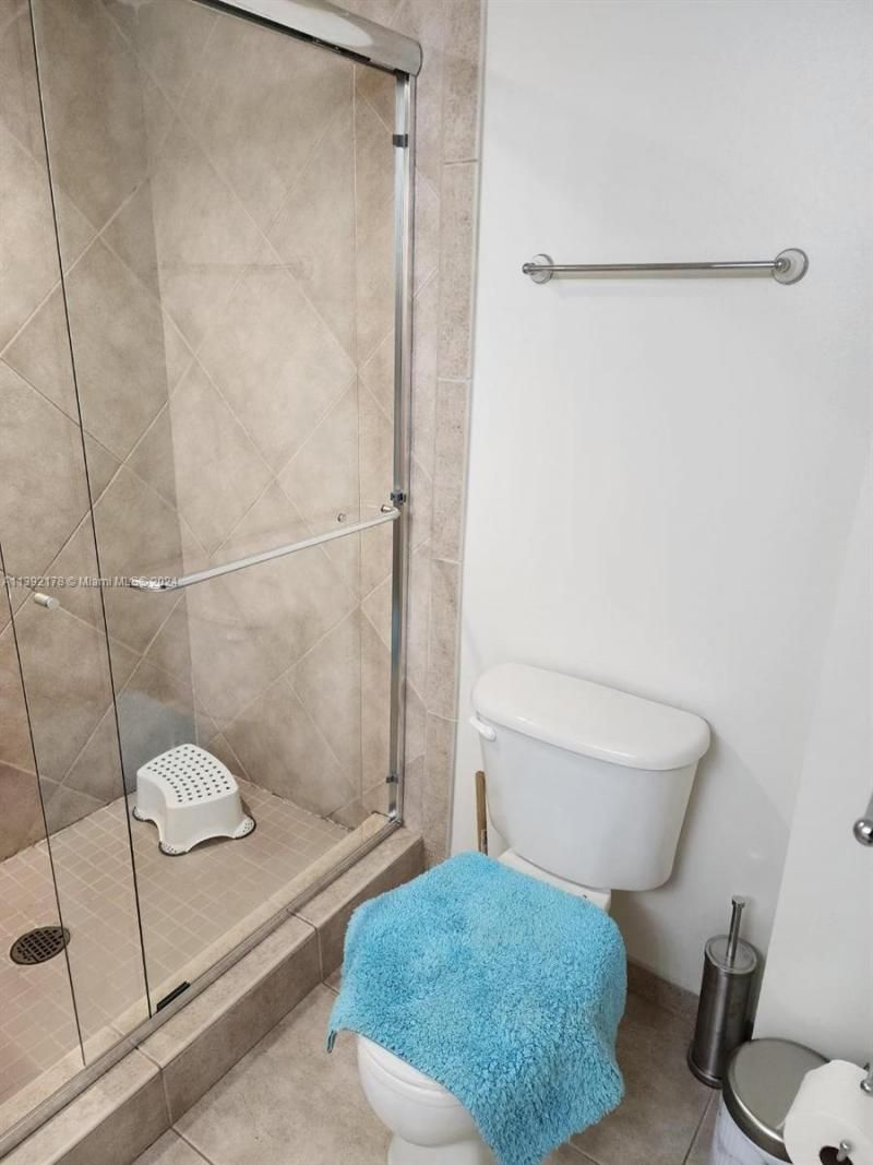 2080 S Ocean Dr, Unit 309, Hallandale Beach, FL 33009 Photo