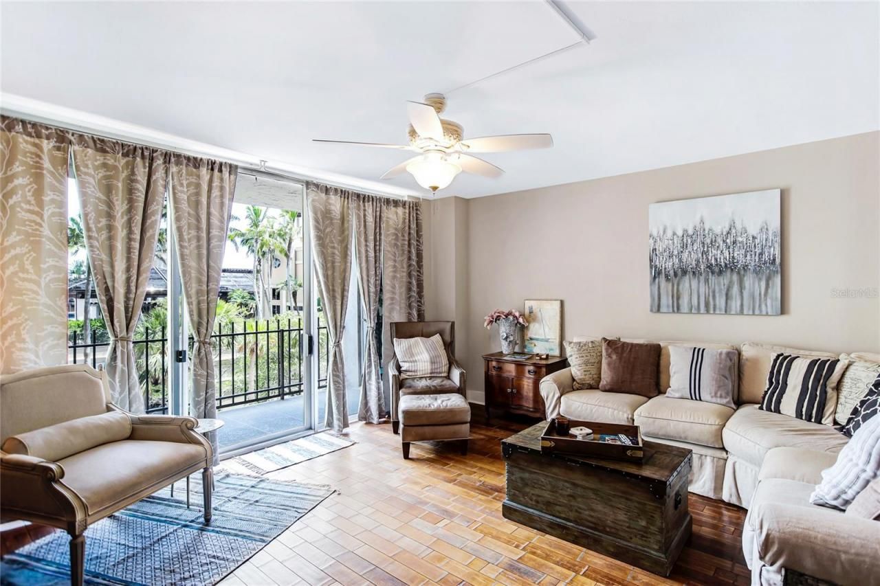 1212 Benjamin Franklin Drive, Unit 303, Sarasota, FL 34236 Photo