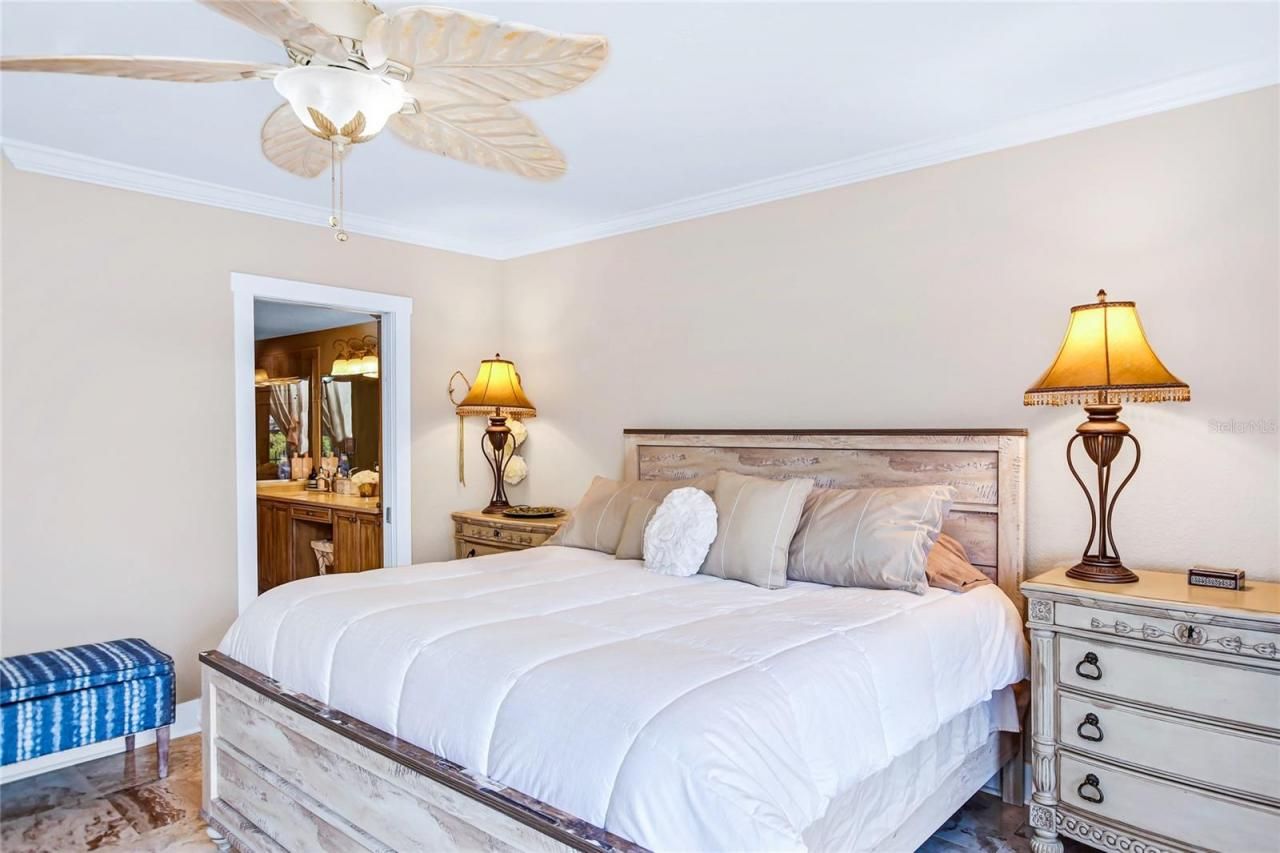 1212 Benjamin Franklin Drive, Unit 303, Sarasota, FL 34236 Photo