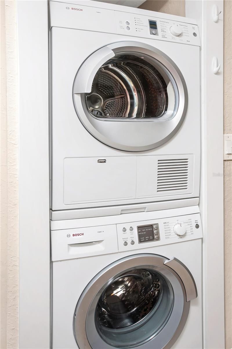 1212 Benjamin Franklin Drive, Unit 303, Sarasota, FL 34236 Photo