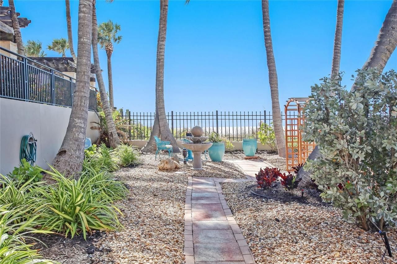 1212 Benjamin Franklin Drive, Unit 303, Sarasota, FL 34236 Photo