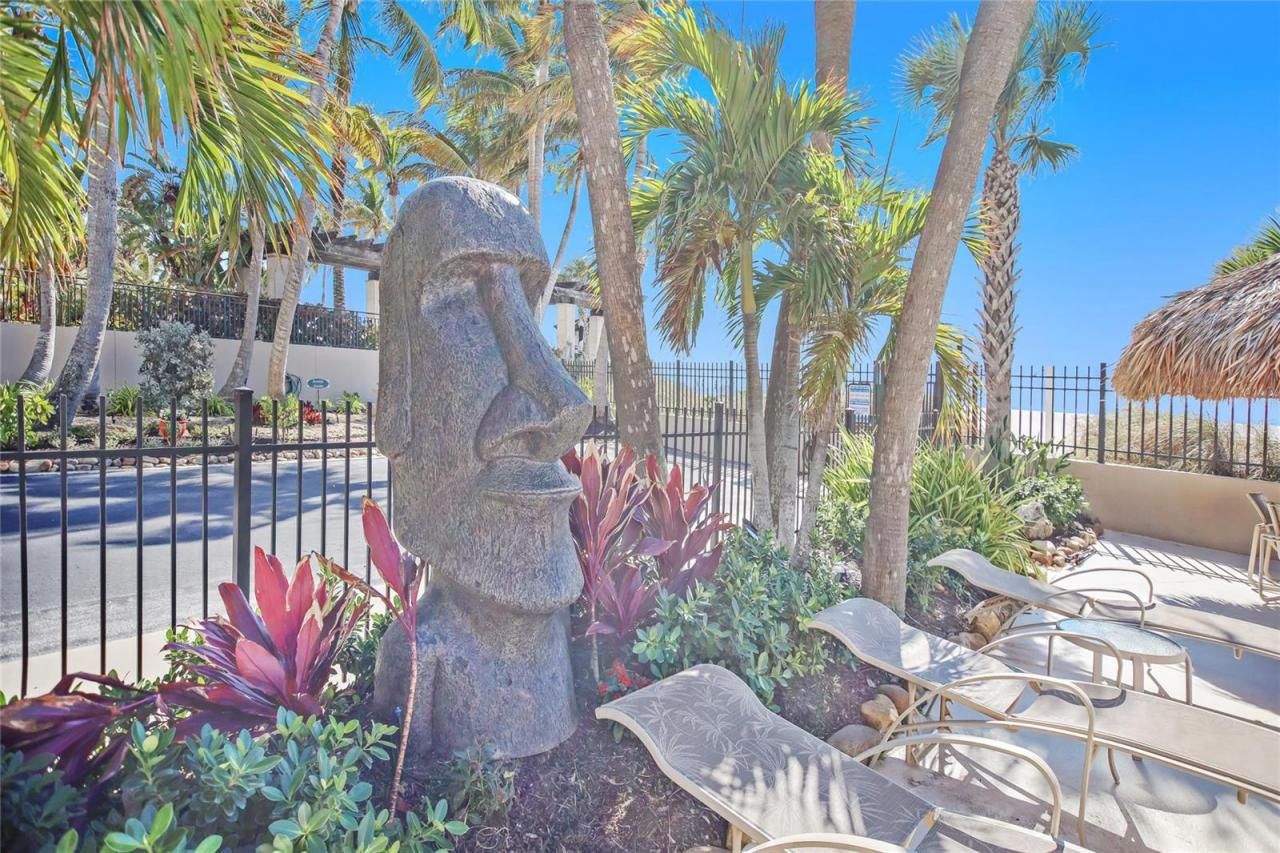 1212 Benjamin Franklin Drive, Unit 303, Sarasota, FL 34236 Photo