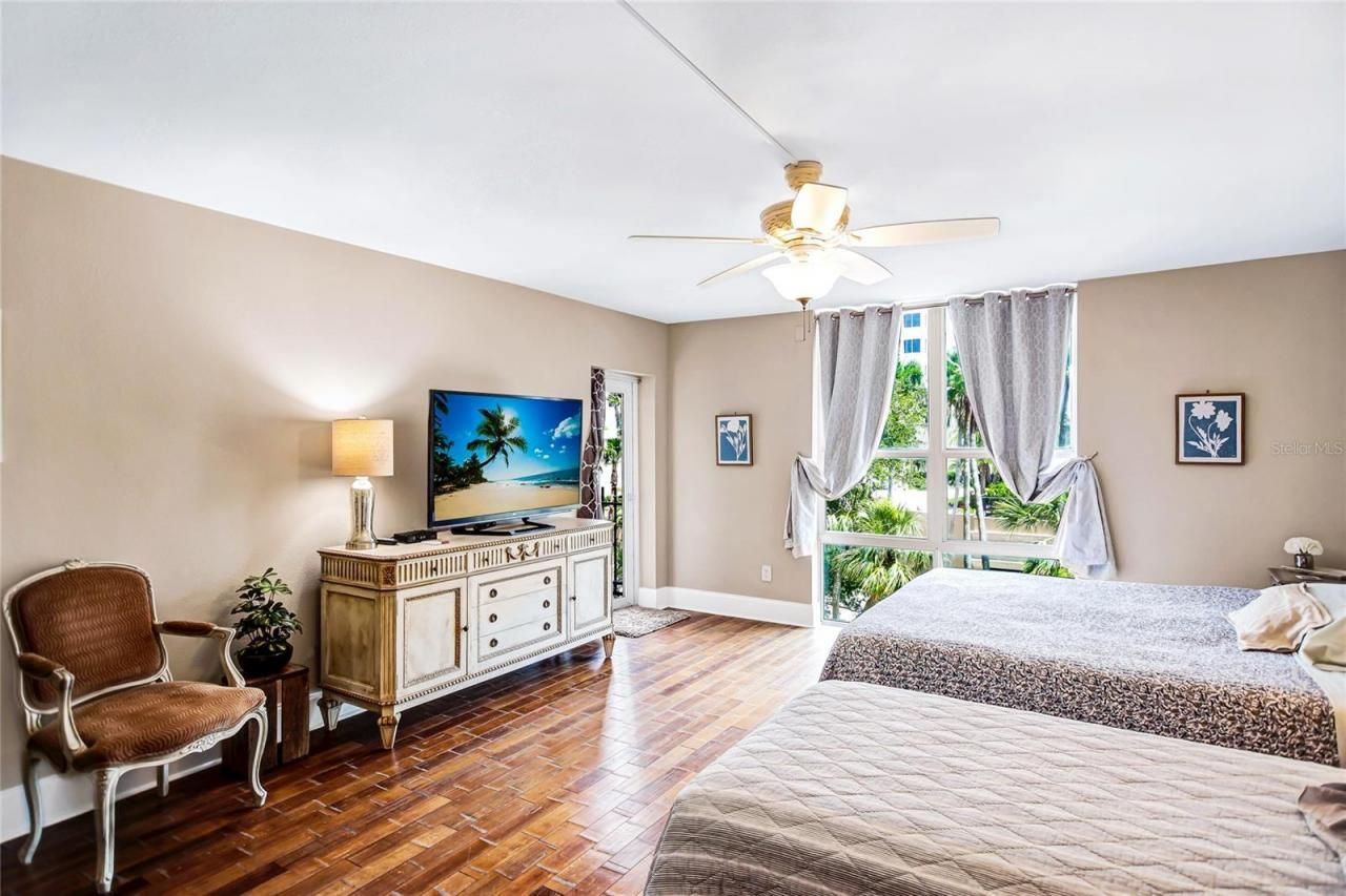 1212 Benjamin Franklin Drive, Unit 303, Sarasota, FL 34236 Photo