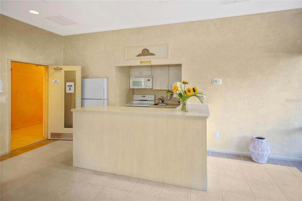 1212 Benjamin Franklin Drive, Unit 303, Sarasota, FL 34236 Photo