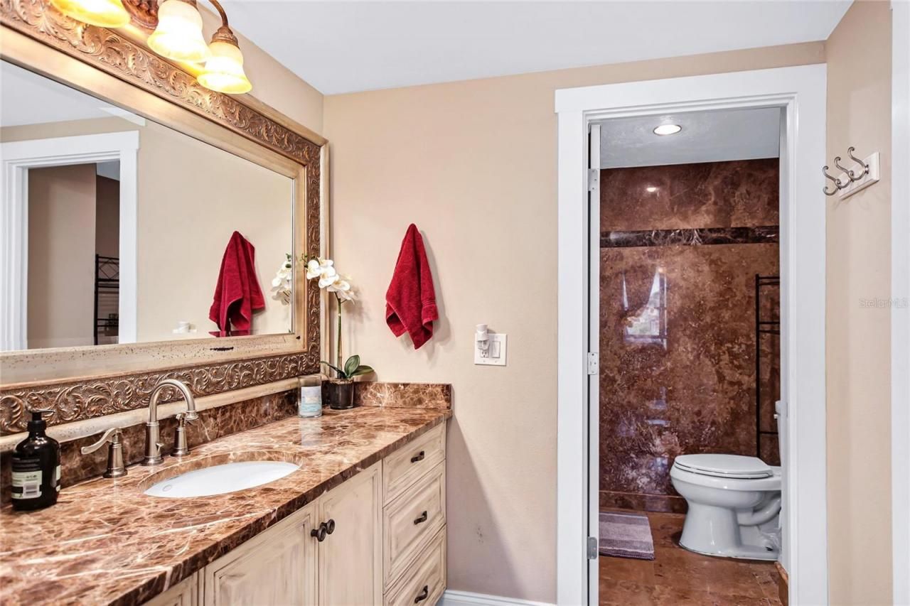 1212 Benjamin Franklin Drive, Unit 303, Sarasota, FL 34236 Photo