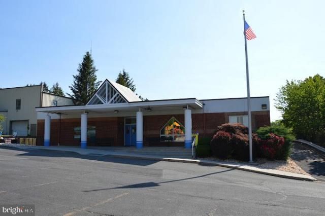 2075 W Norwegian Street, Pottsville, PA 17901 Main Photo