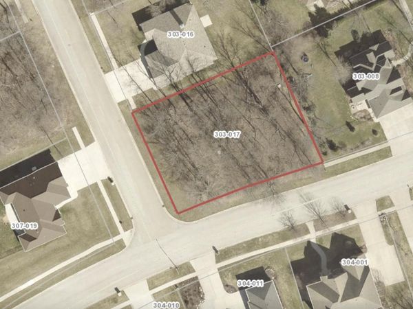 1007 Oakwood Drive, Morris, IL 60450