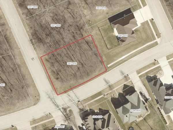 374 S Edgewater Drive, Morris, IL 60450