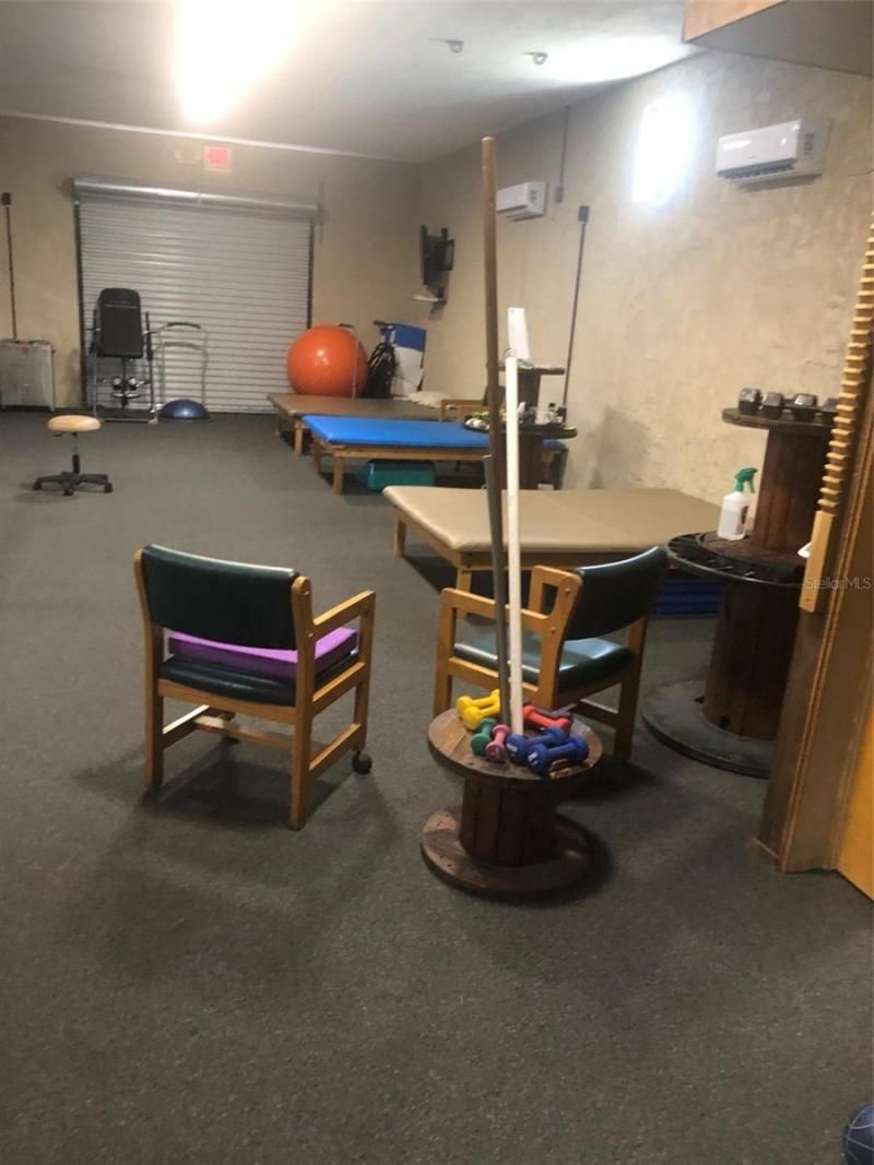 3273 Commercial Way, Spring Hill, FL 34606 Photo