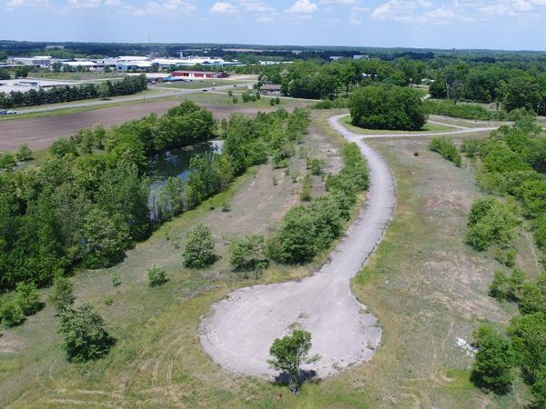 15 Ashley Road, Edwardsburg, MI 49112