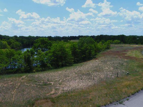 38 Tiffany Drive, Edwardsburg, MI 49112